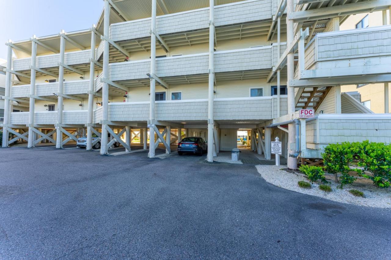Bright And Sunny Condo With Stunning Oceanfront شاطئ ميرتل المظهر الخارجي الصورة
